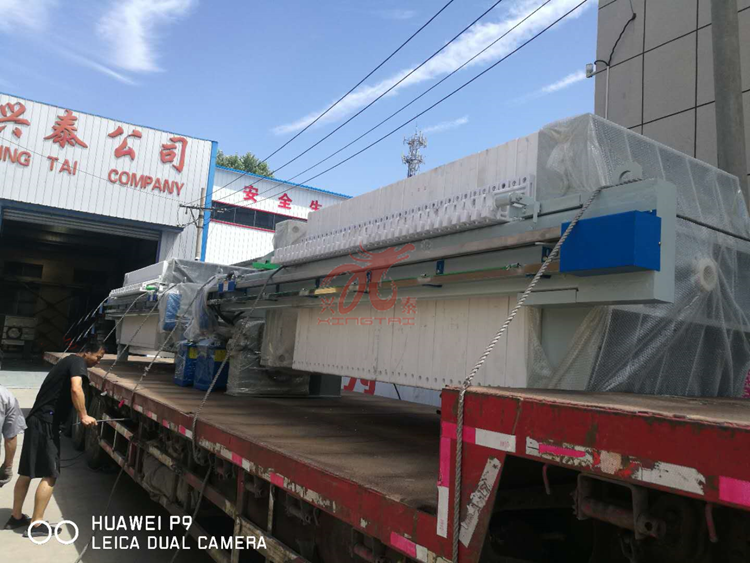 恭喜中山客戶壓濾機順利發(fā)貨！